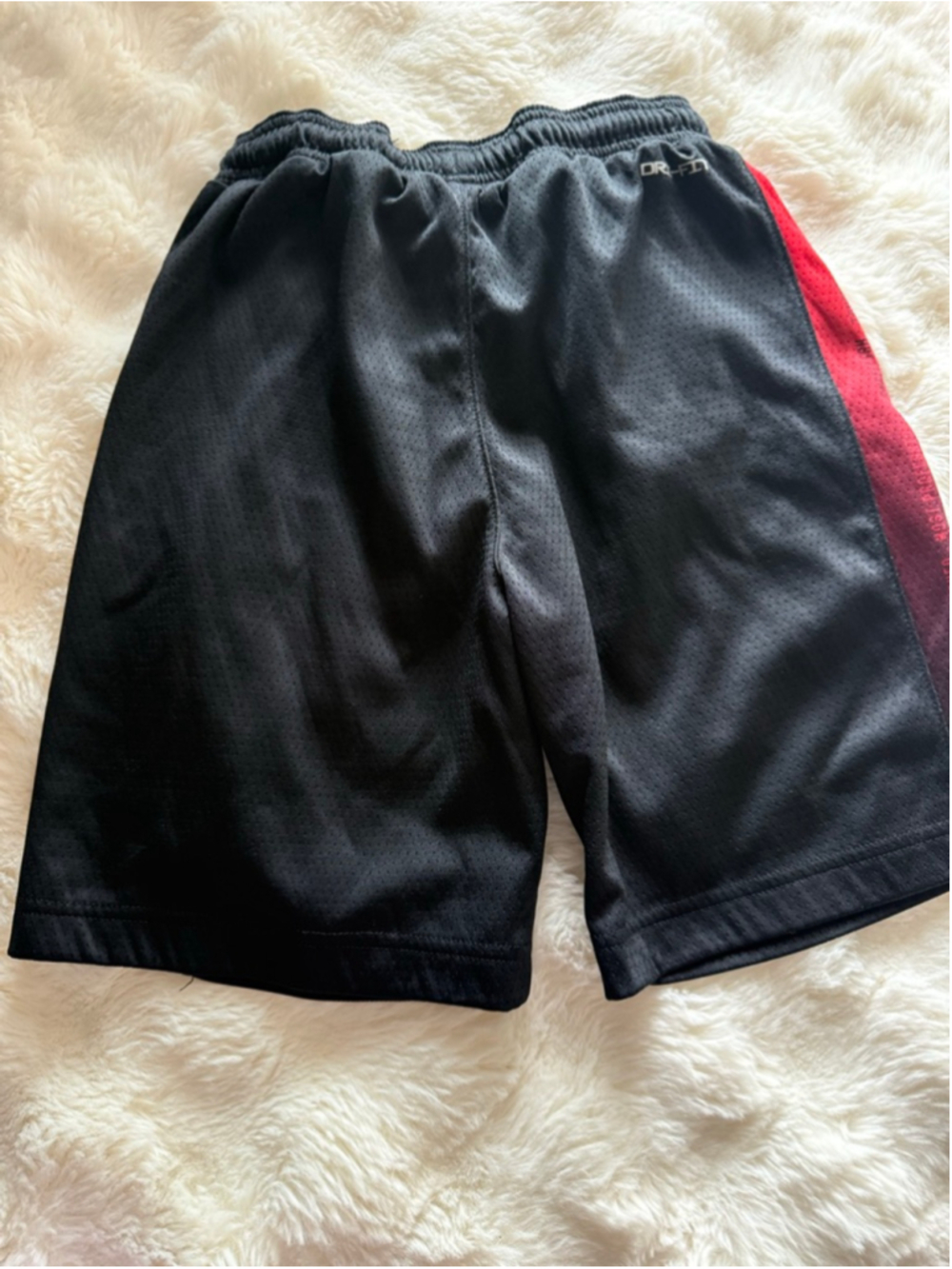 Preowned , Nike Miami Heat City Edition Swingman Shorts, boys youth Small - Picture 2 of 4